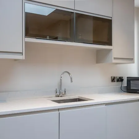 Guestready - Contemporary In Lägenhet