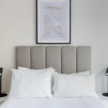 Guestready - Contemporary In *