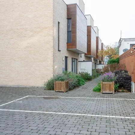 Guestready - Contemporary In Lägenhet